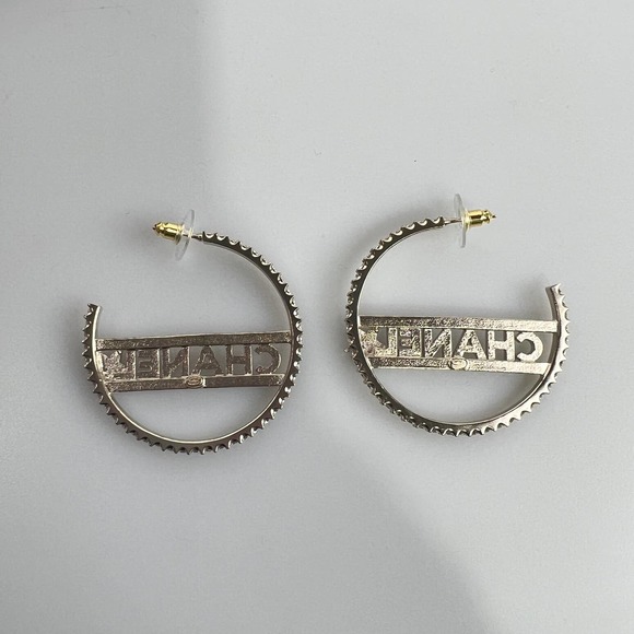 NIB Chanel Track 22S Series Large Hoop Earrings - Picture 11 of 13